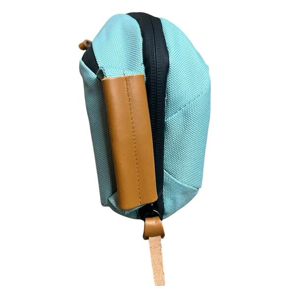 Tripped Tech Bag Organizer Mint Green Travel Pouch Organizer - Picture 3 of 8